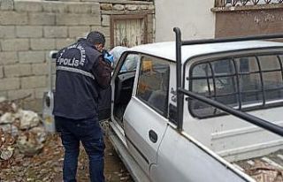 Hırsızlık şüphelisini, çaldığı araçta unuttuğu...
