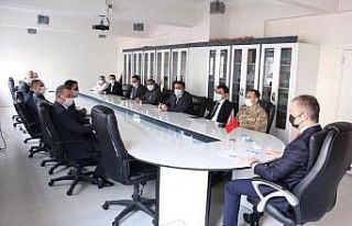 Hizan’da kurum amirleri toplantısı