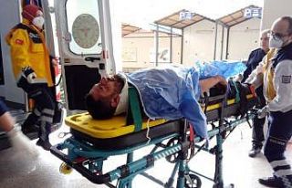 Hurdaya dönen otomobilden yaralı kurtuldu