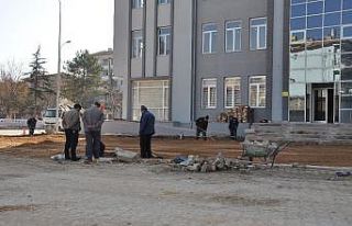 İhsaniye Belediye hizmet binası projesinde sona...