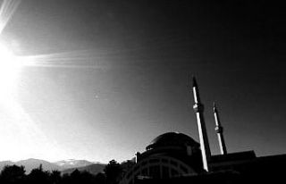 İlahiyat Camii 3 yılda tamamlandı