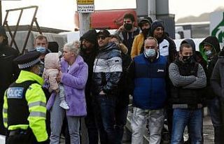 İngiltere ve Fransa sınırındaki gergin bekleyiş...
