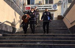 İnternetten buldukları perdeciler soyguncu çıktı