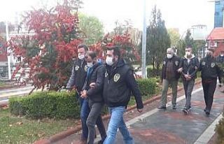 Isparta’da kendilerini polis olarak tanıttıkları...