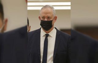 İsrail Savunma Bakanı Gantz karantinaya alındı