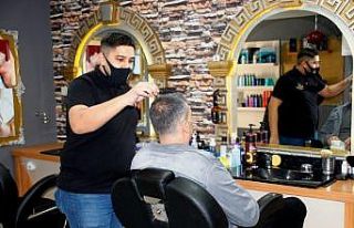 İşyeri kapanan esnafa ücretsiz tıraş