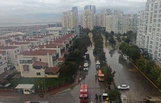 İzmir’de deniz taştı, felaketin boyutu havadan...