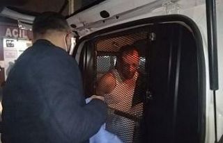 İzmir’de polis memuruna döner bıçaklı saldırı