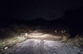 İzmir’de sel sularına kapılan araçta bulunan...