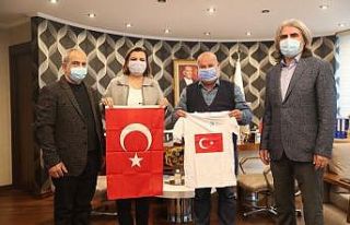 İzmit Belediyesi Güney Türkistan’a 2 bin adet...