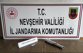 Jandarma ekipleri uyuşturucudan 4 kişiyi yakaladı