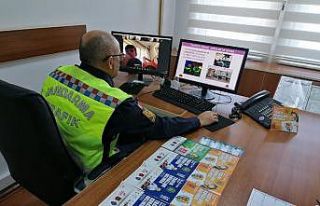 Jandarma uzaktan eğitimle öğrencilere trafik güvenliğini...
