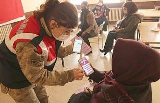Jandarmadan Yüksekovalı kadınlara eğitim