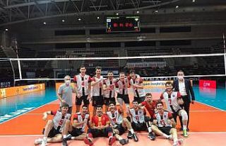 Jeopark Kula Belediyespor, ilk devreyi galibiyetle...