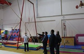 Kabakcı, Talas Gençlik Merkezi’nde incelemelerde...