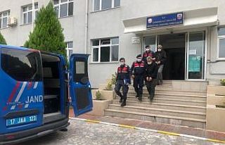 Kablo hırsızlığı yapan 2 şüpheliyi jandarma...