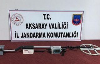 Kaçak kazı yapan defineciler suçüstü yakalandı