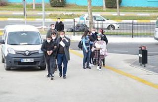Kaçarken 2 polisi yaralayan 3 yankesici kıskıvrak...