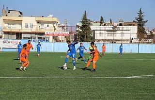 Kahta02 Spor kendi evinde berabere kaldı