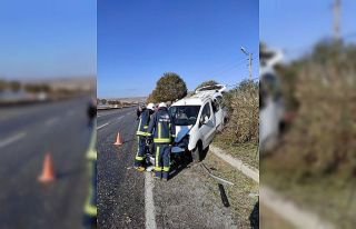 Kamyonet takla attı: 6 yaralı