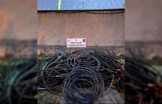 Kamyonetin kasasında 1100 kilo bakır kablo ele geçirildi