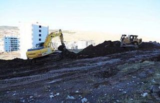Karaköprü’de kapalı yüzme havuzu çalışmaları...