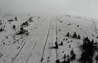 Kartalkaya beyaza büründü