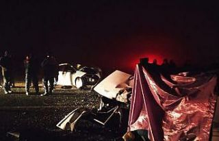 Kastamonu’da yoğun sis nedeniyle iki otomobil çarpıştı:...