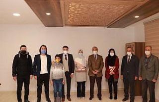 Kaymakam Dağ dereceye giren öğrencileri ödüllendirdi