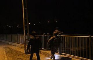 Kayseri’de hareketli dakikalar: Polisi vuran şahıs...