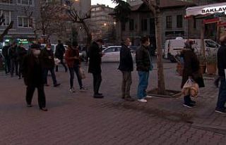 Kayseri’de yılbaşı kısıtlaması öncesi alışveriş...