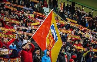 Kayserispor taraftarından futbolculara uyarı