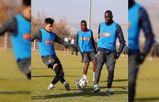 Kayserispor’da Kanga ve İsmail kadroda