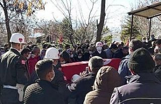 Kazada hayatını kaybeden teğmen toprağa verildi