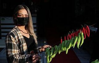 Kebabın vazgeçilmezi kırmızı biber, portakaldan...