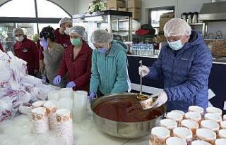 Kemalpaşa’da Covid-19 hastalarına sıcak yemek