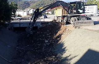 Kemer’de dereler ıslah ediliyor