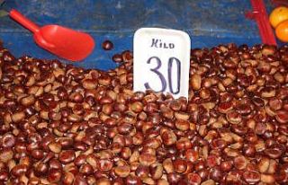 Kilosu 30 TL’ye satılan kestane fiyatıyla el yakıyor