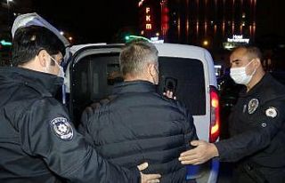 Kısıtlamada alkollü yakalanan sürücü: ’’Öderiz...