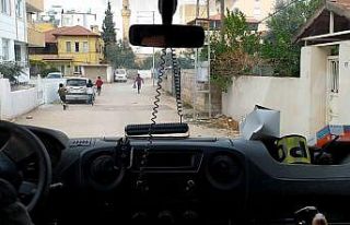 Kısıtlamada polis aracını gören çocuklar böyle...