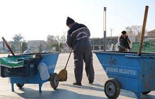 Kısıtlamalarda Kırşehir temizlik görevlilerinden...