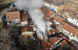 Kısıtlamanın sabahında yangınla uyandılar