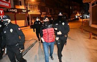 Kısıtlamaya uymayan genç polise yakanlandı, “Zeki...