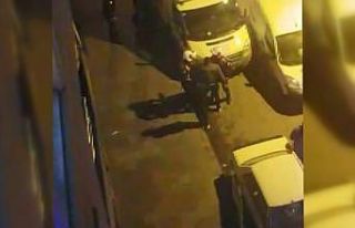 Kısıtlamayı delip sokağa çıktılar, bir de polise...