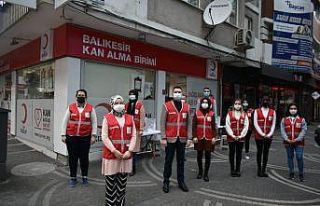Kızılay’ın gençleri pandemide kan vermeye dikkat...