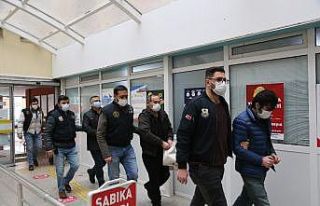 Kocaeli’deki FETÖ operasyonunda gözaltına alınan...