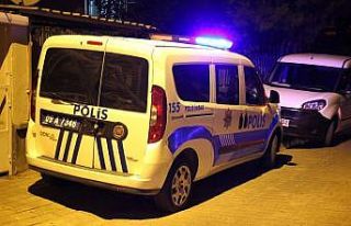 Komşu kavgası kanlı bitti: 4 yaralı