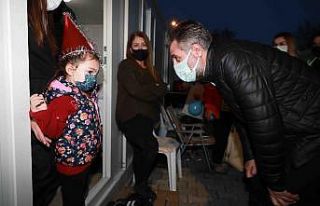 Konteyner kentteki çocuklara yeni yıl sürprizi