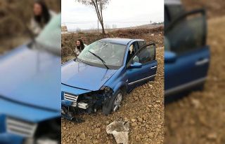 Kontrolden çıkan araç takla attı: 3 yaralı