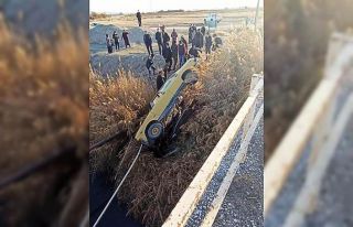 Kontrolden çıkan otomobil kanala düştü: 1 yaralı